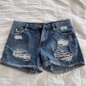 SOLD Articles of society Jean shorts